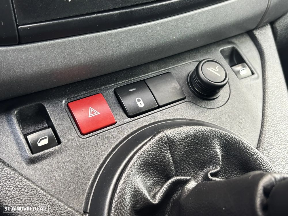 Peugeot Partner 1.6 BlueHDi Confort - 33