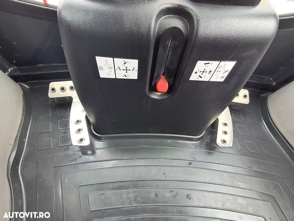 Komatsu wb93r-8 4x4 cupa multifunctionala 4 cupe brat telescopic - 32