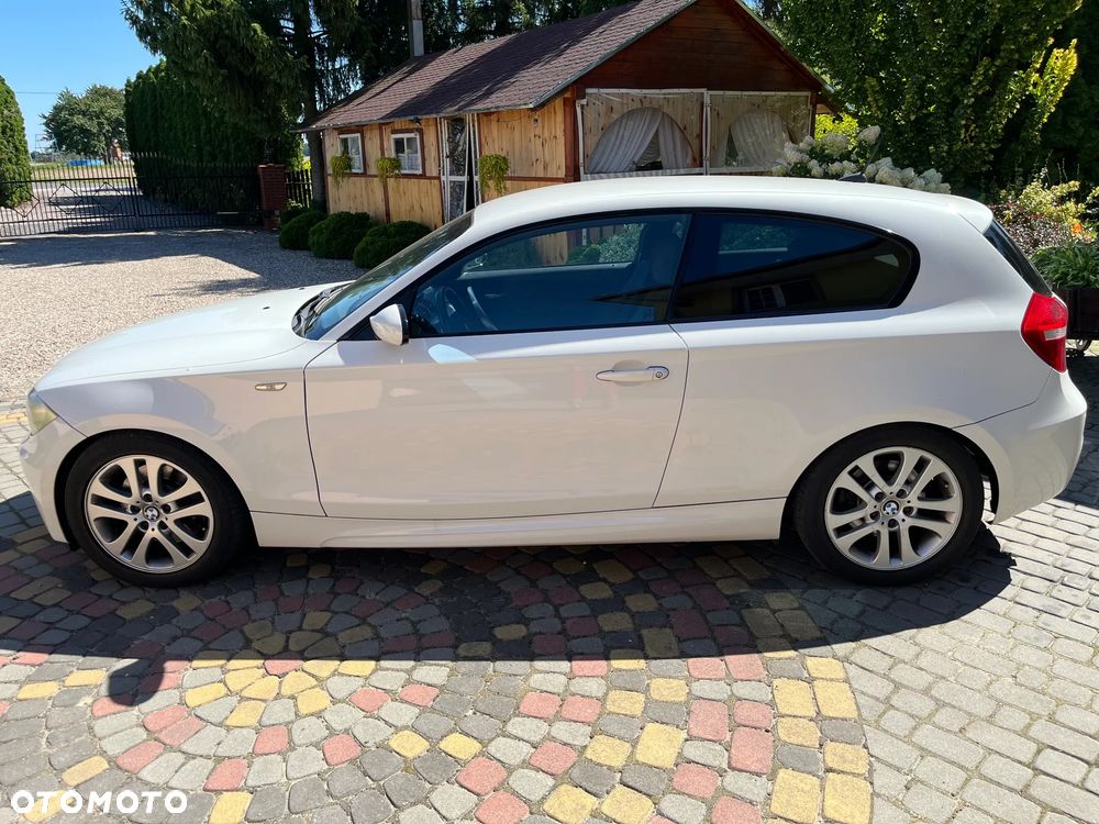 BMW Seria 1 123d DPF - 8