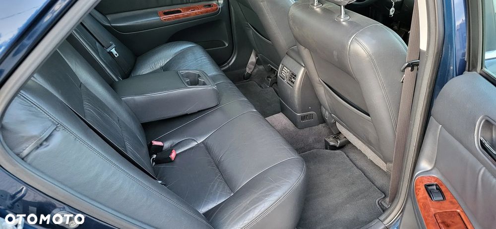 Toyota Camry 3.0 V6 - 15