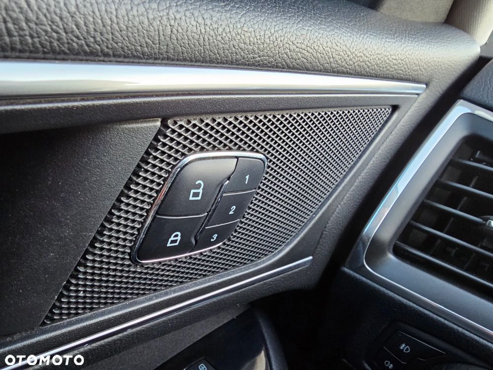 Ford S-Max 2.0 TDCi Titanium PowerShift - 22