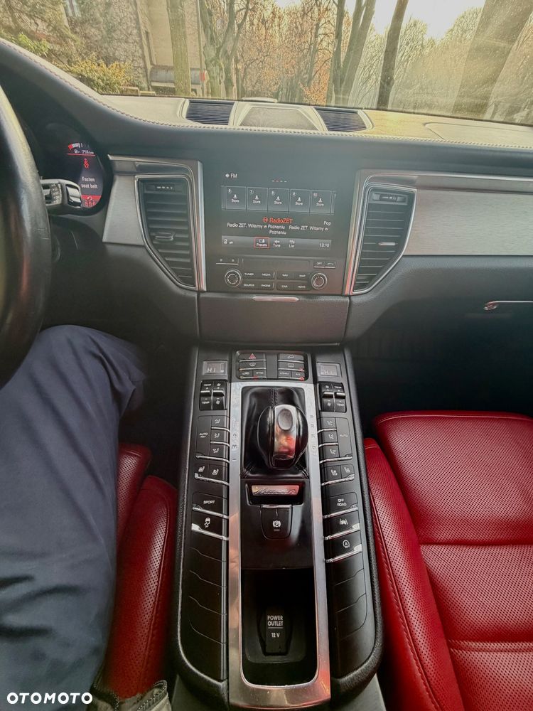 Porsche Macan - 16
