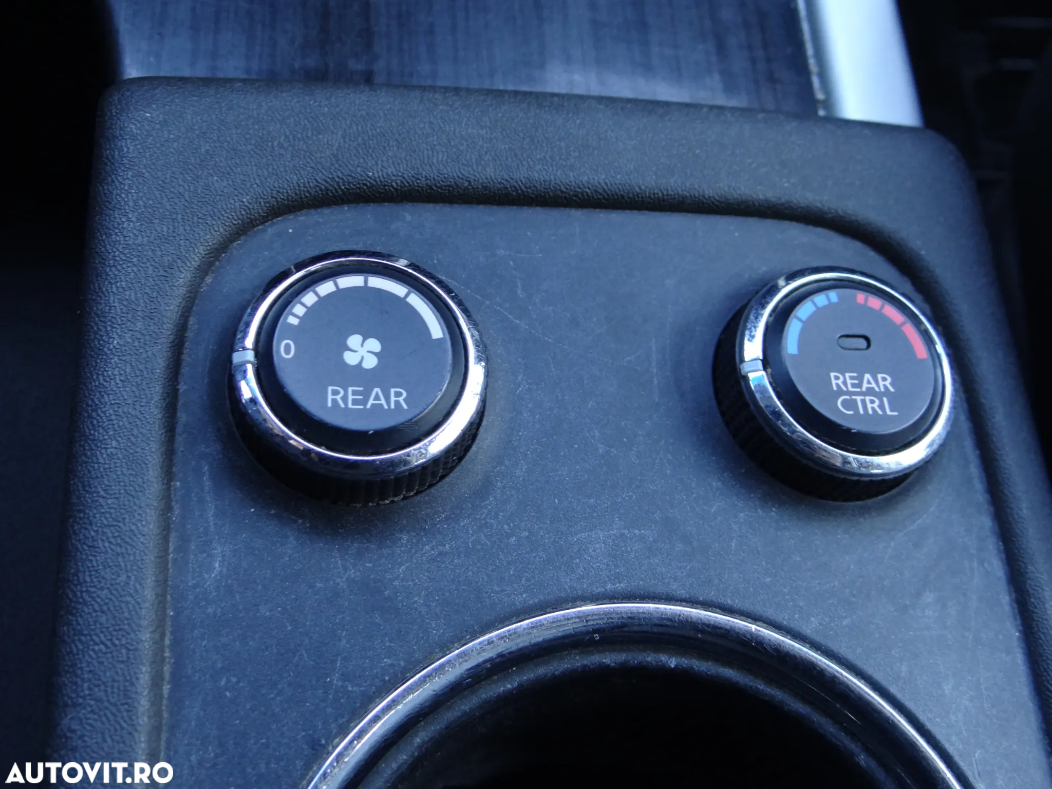 Nissan Pathfinder 2.5 dCi DPF All Mode 4X4 LE - 19