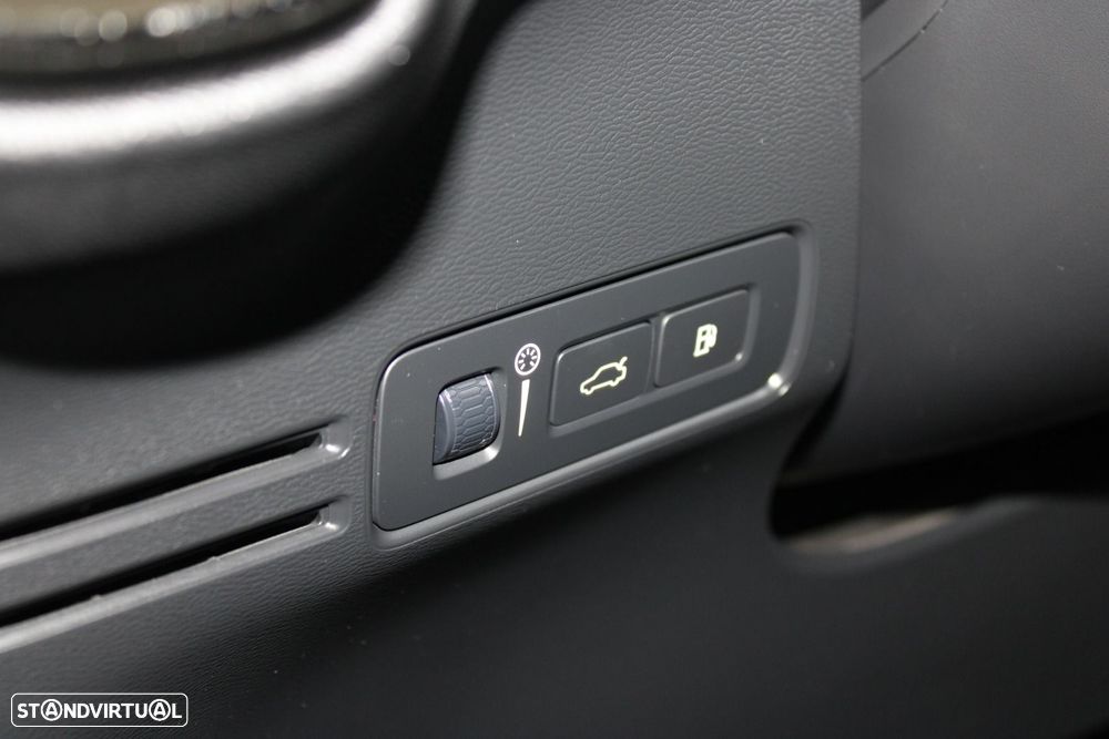 Volvo XC 40 1.5 T5 PHEV Inscription - 11