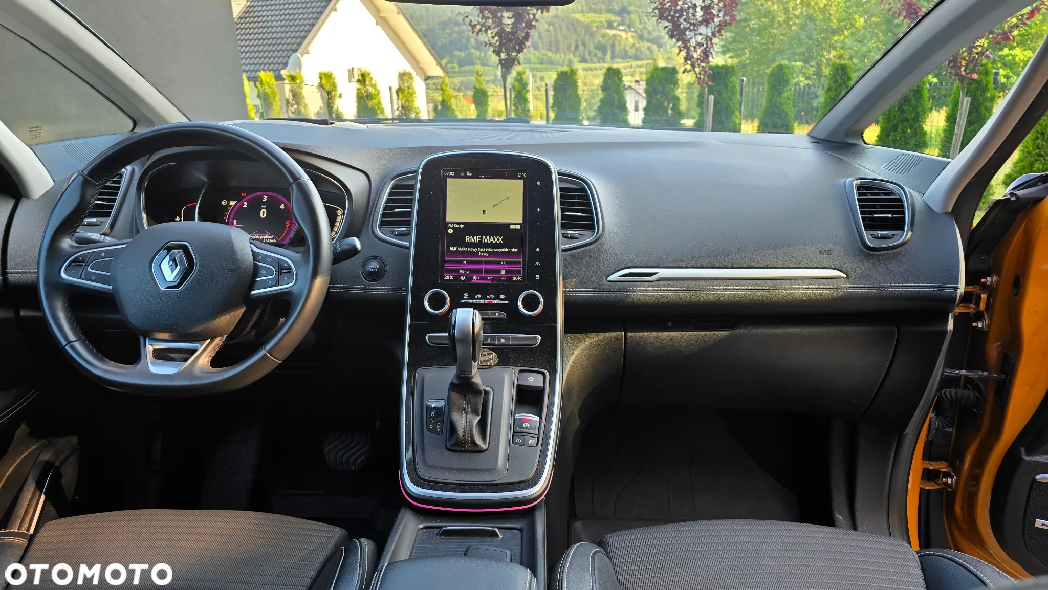 Renault Scenic 1.6 dCi Bose EDC - 6