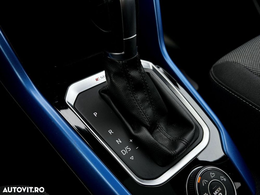 Volkswagen T-Roc - 14