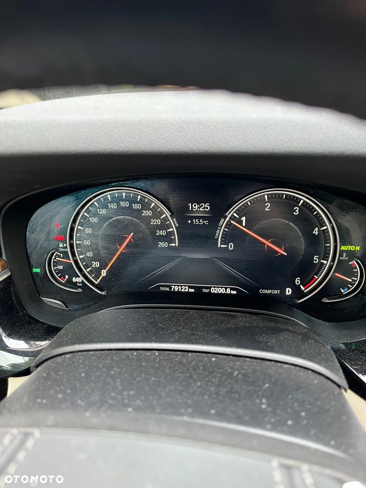 BMW Seria 5 520d Efficient Dynamics Luxury Line - 2