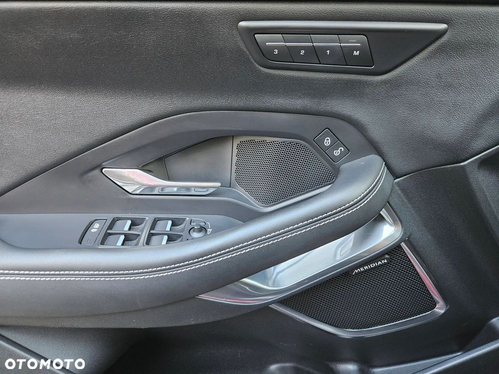 Jaguar E-Pace D240 AWD R-Dynamic SE - 21