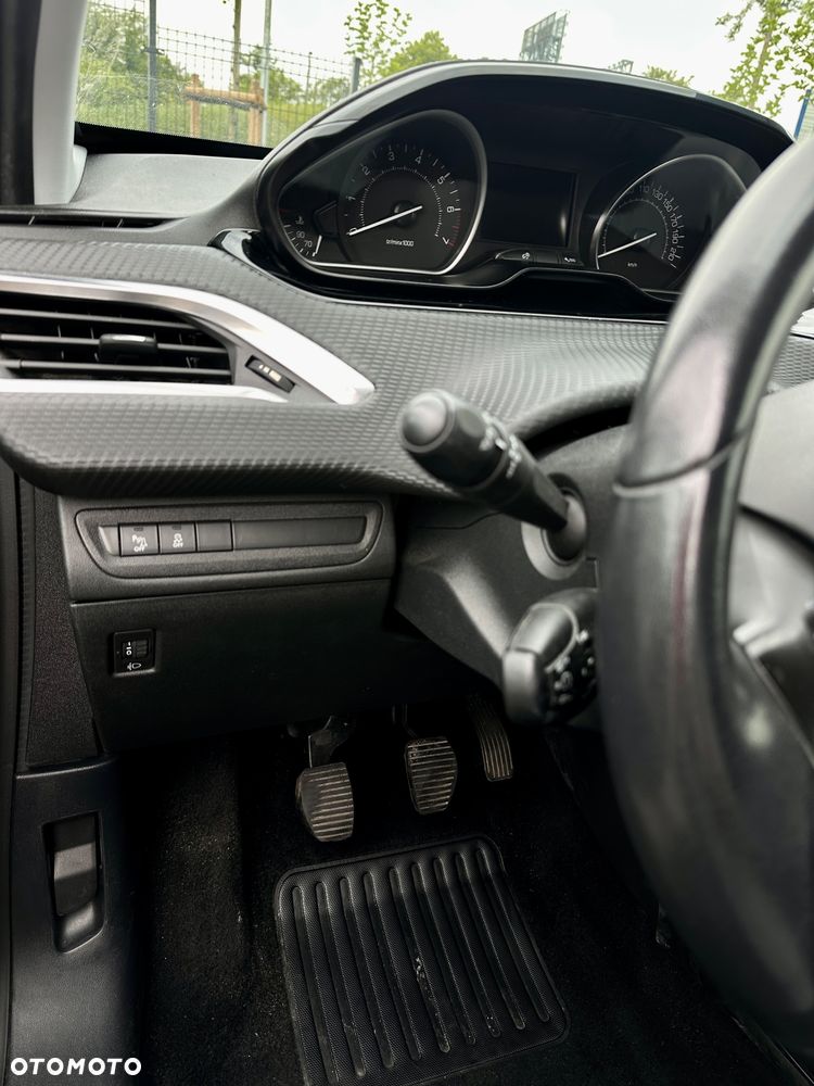 Peugeot 2008 PureTech 82 Style - 35