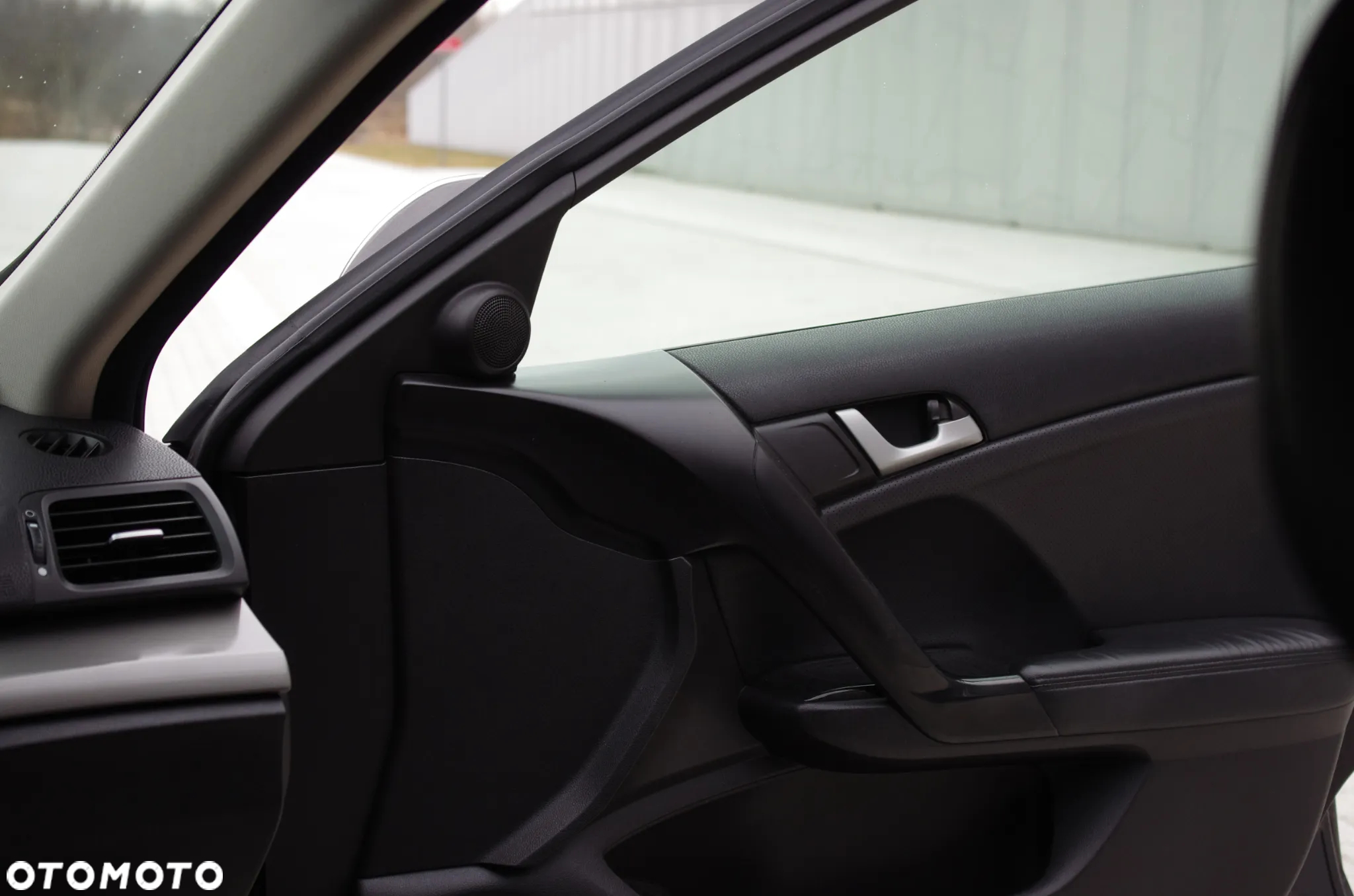 Honda Accord 2.0 Executive - 24