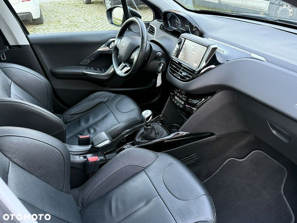 Peugeot 2008 BlueHDi FAP 120 STOP & START Allure - 22
