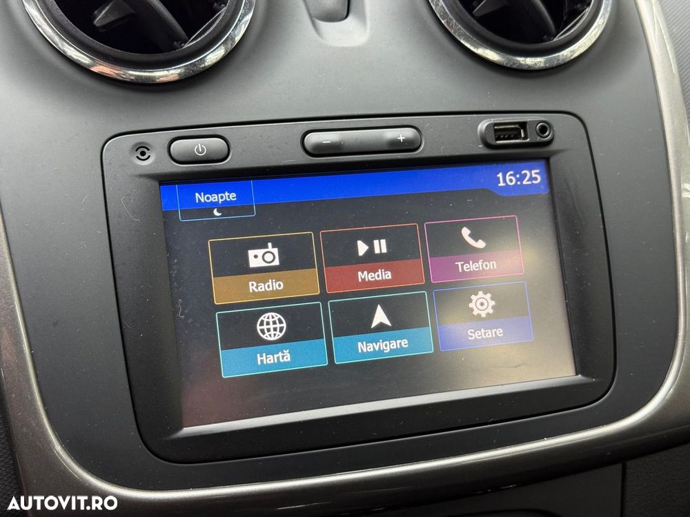 Dacia Sandero Stepway TCe 90 Easy-R Celebration - 11