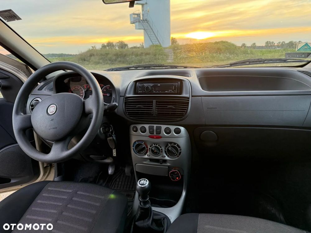 Fiat Punto 1.2 8V Classic - 9