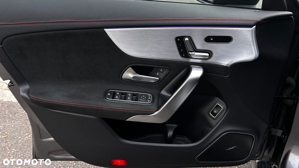 Mercedes-Benz CLA AMG 35 4-Matic 7G-DCT - 10