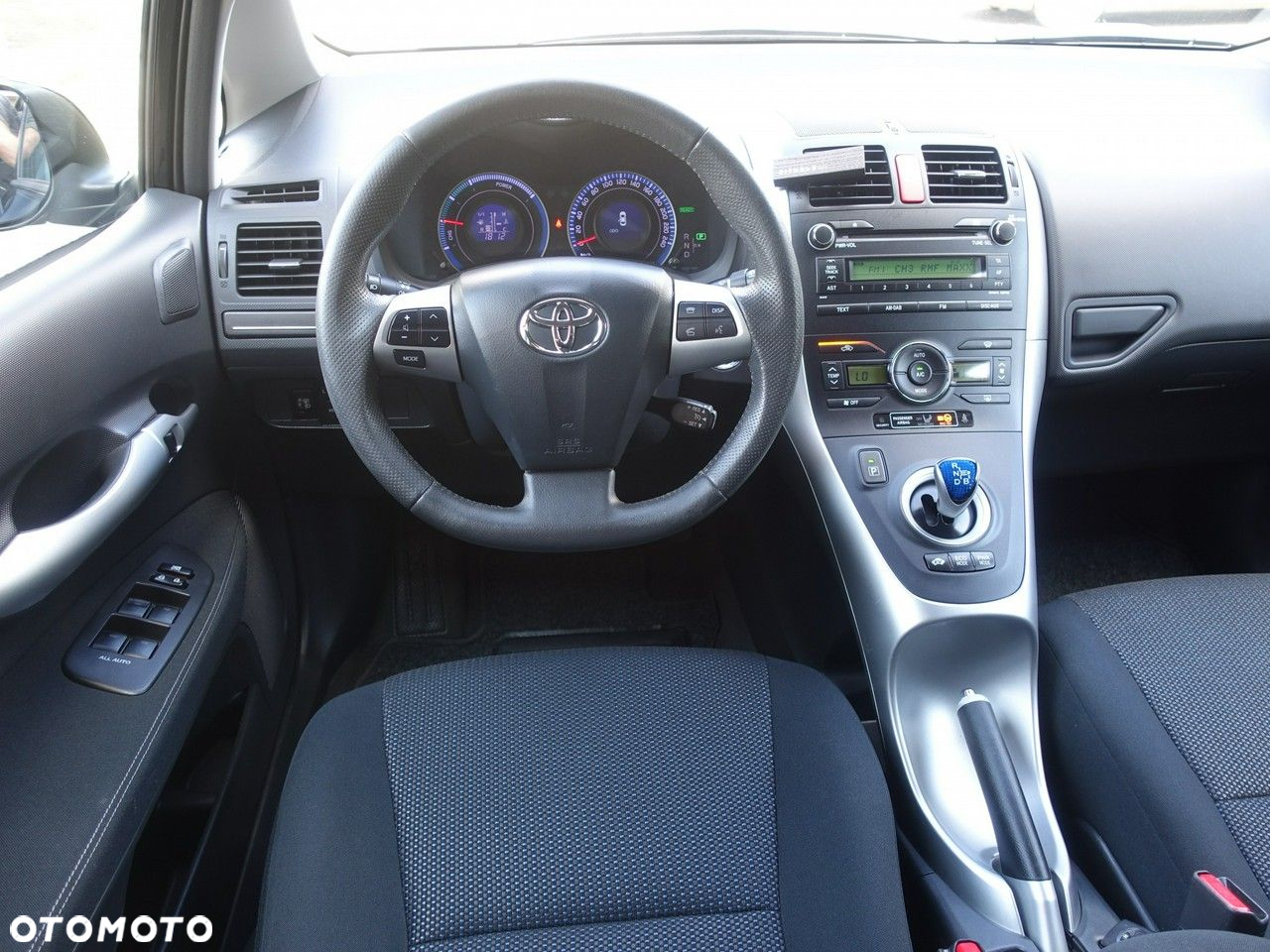 Toyota Auris - 10