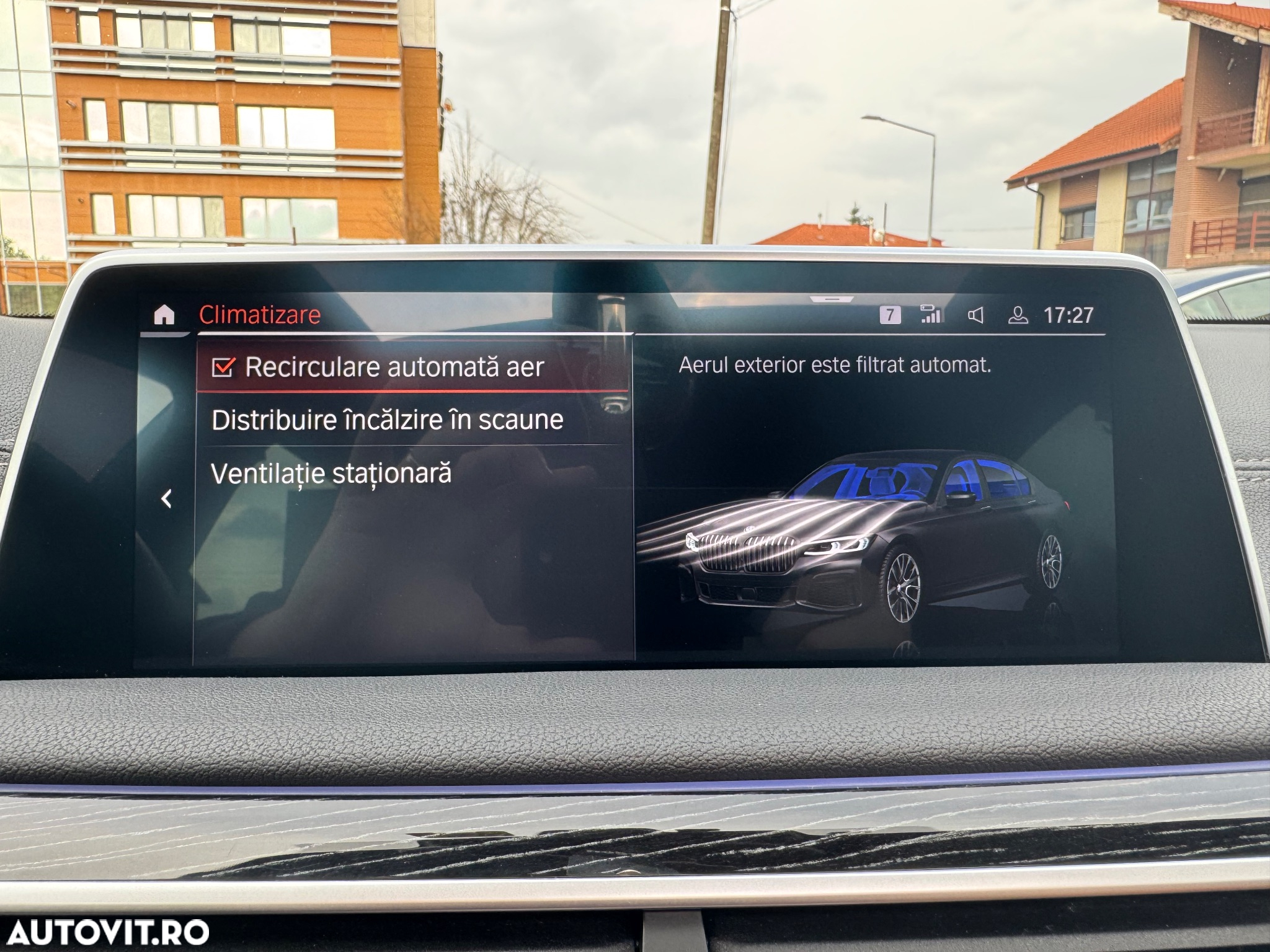 BMW Seria 7 740i - 26