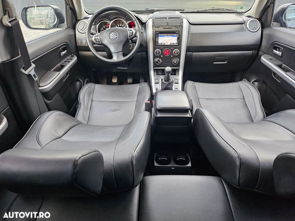 Suzuki Grand Vitara 1.9 DDIS JLX - 19
