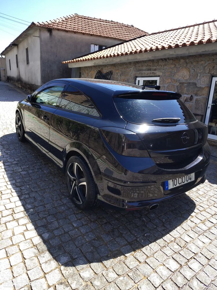 Opel Astra GTC 1.3 CDTI - 11