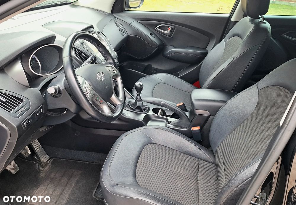 Hyundai ix35 1.6 2WD Fifa World Cup Edition - 19