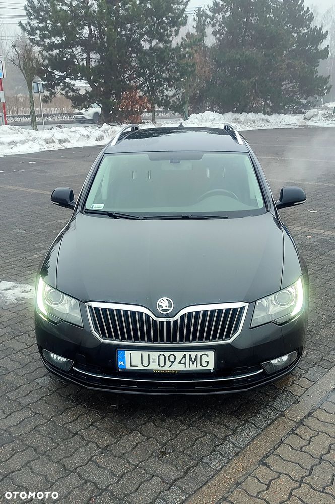 Skoda Superb 2.0 TDI Elegance - 23