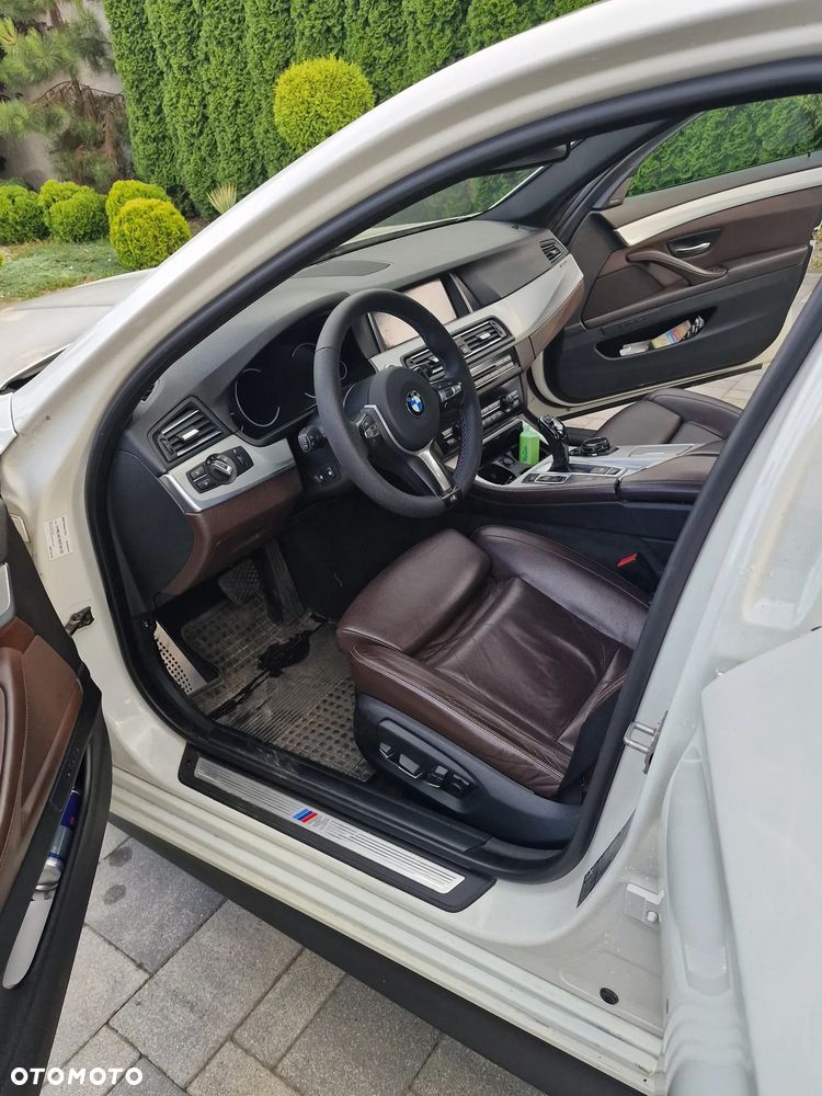 BMW Seria 5 530d xDrive - 26