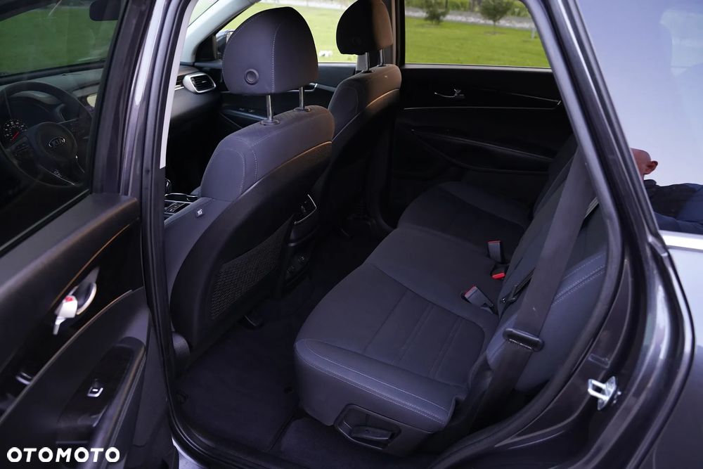 Kia Sorento - 11
