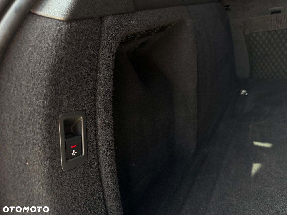 Audi A4 Avant 40 TDI quattro S tronic S line - 34