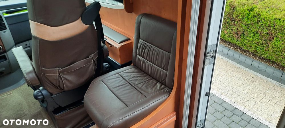 Mercedes-Benz RAPIDO pełna Integra - 14