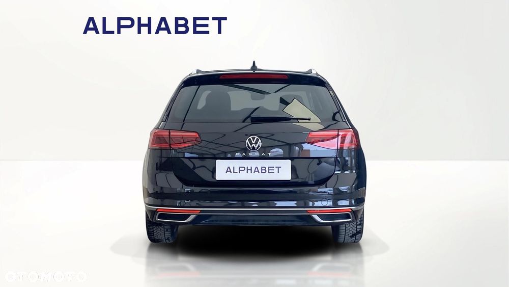 Volkswagen Passat - 4
