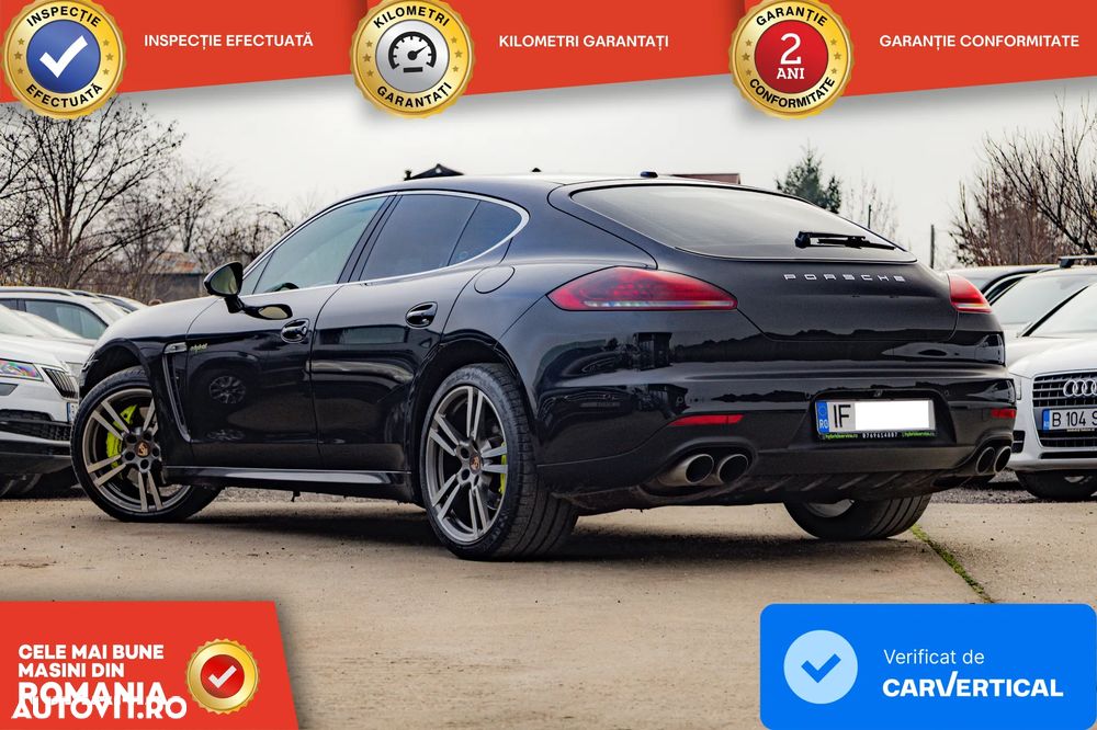 Porsche Panamera - 4