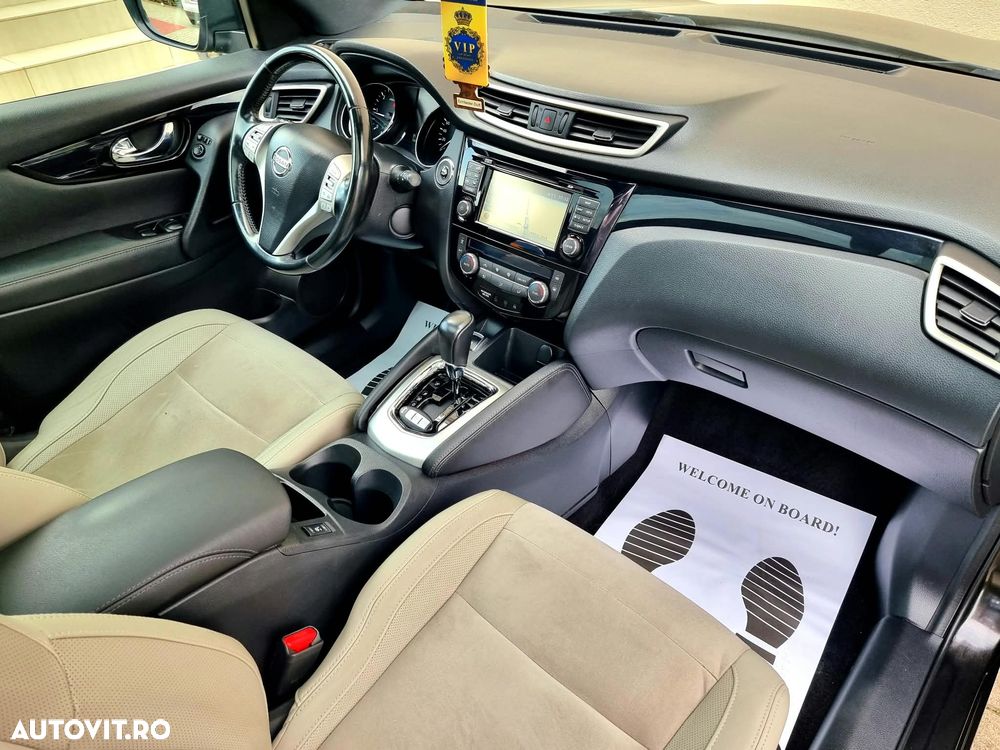 Nissan Qashqai 1.6 DCI Xtronic TEKNA - 11