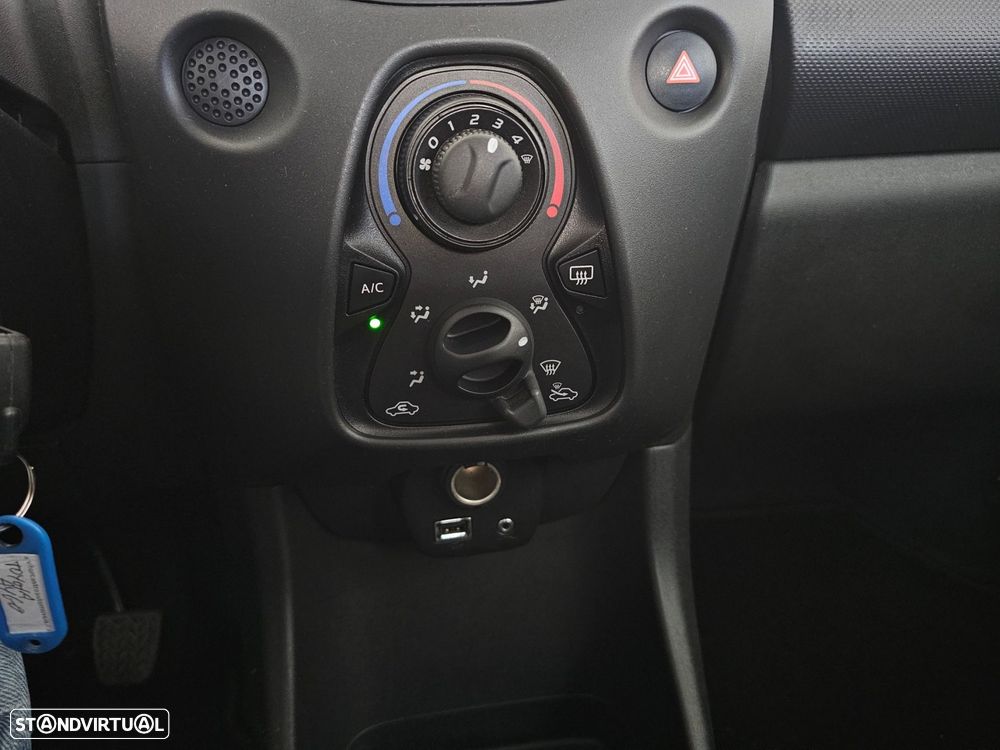 Toyota Aygo 1.0 - 14
