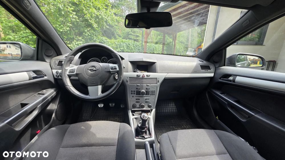 Opel Astra III GTC 1.9 CDTI Sport - 3
