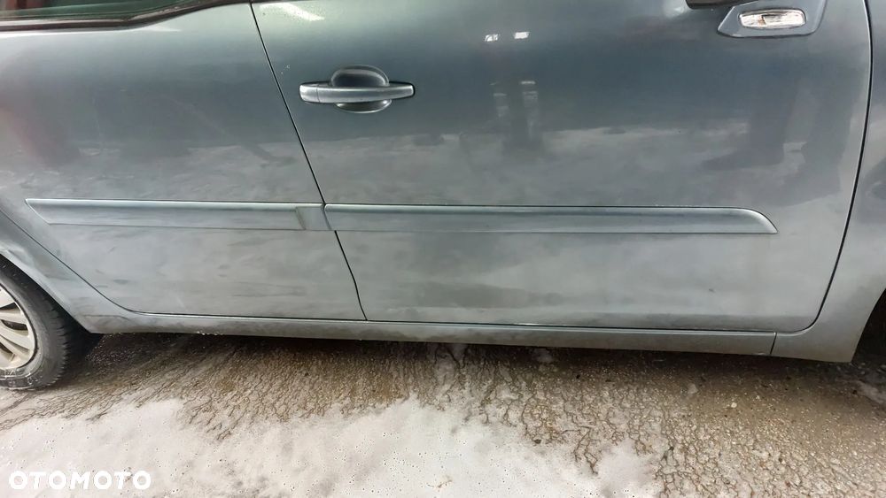 Citroën C4 Picasso 1.8 16V Confort - 8