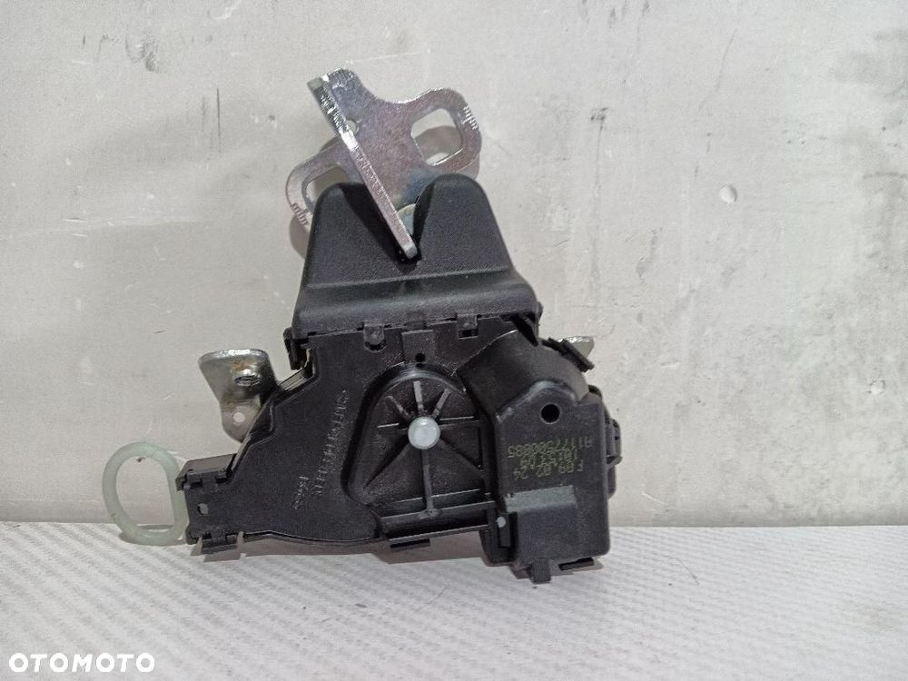 ZAMEK KLAPY BAGAŻNIKA MERCEDES W177 A1177500085 - 2