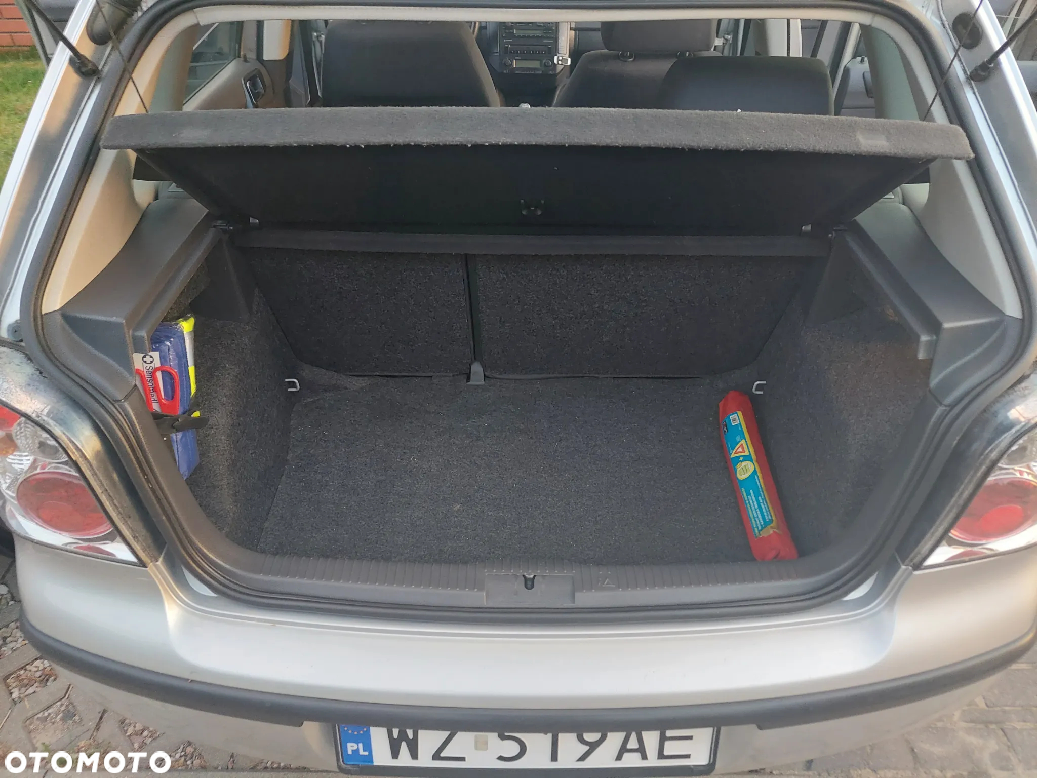 Volkswagen Polo 1.4 16V Comfortline - 16