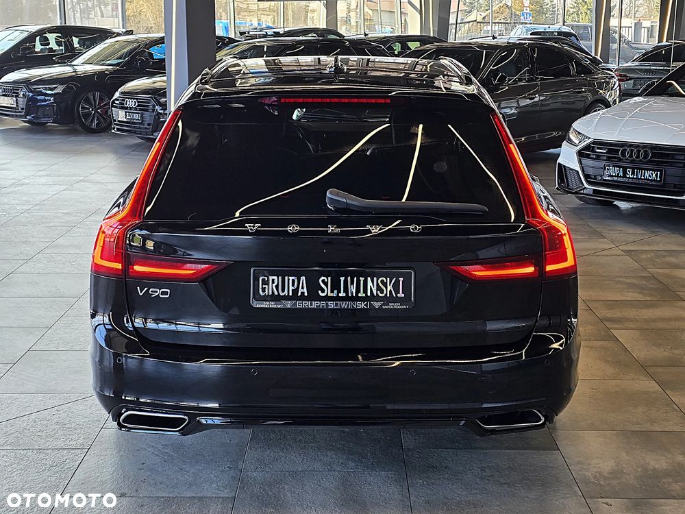 Volvo V90 T8 AWD Plug-In Hybrid R-Design - 8