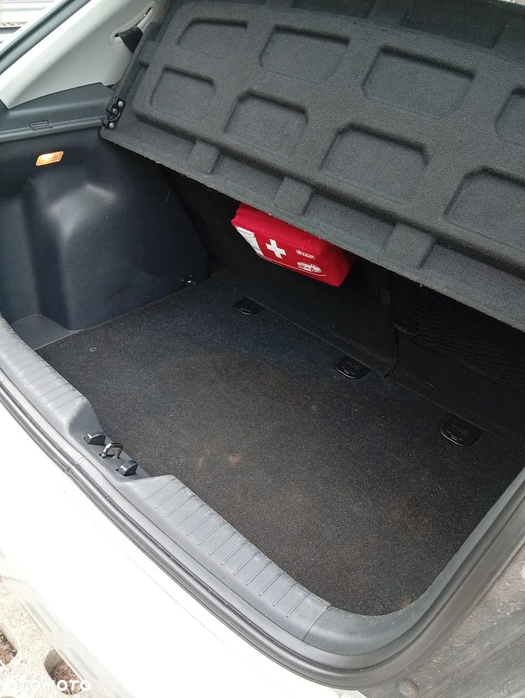Hyundai Accent - 9