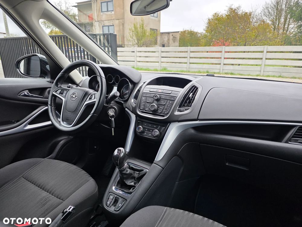 Opel Zafira 2012