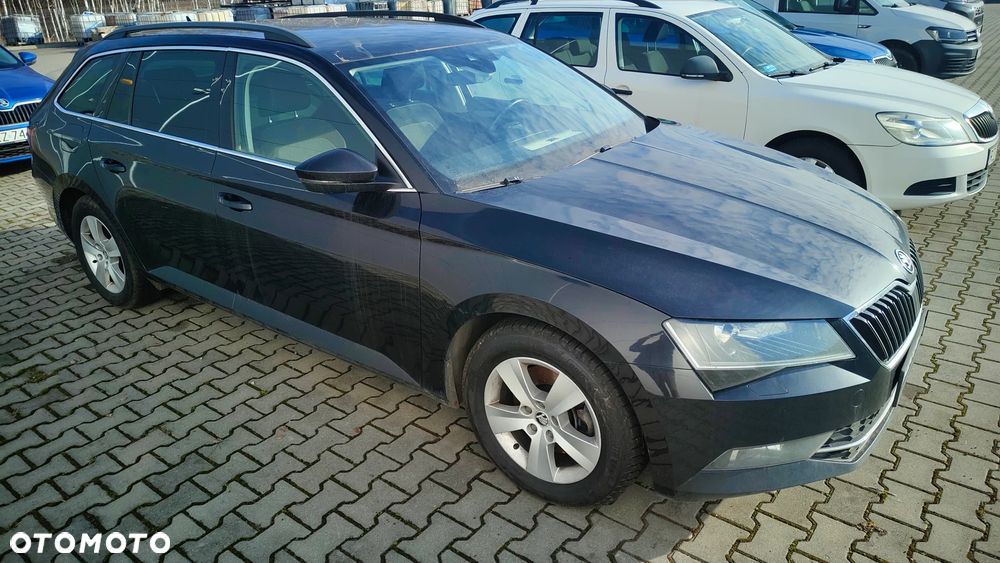 Skoda Superb 2.0 TDI Ambition - 4