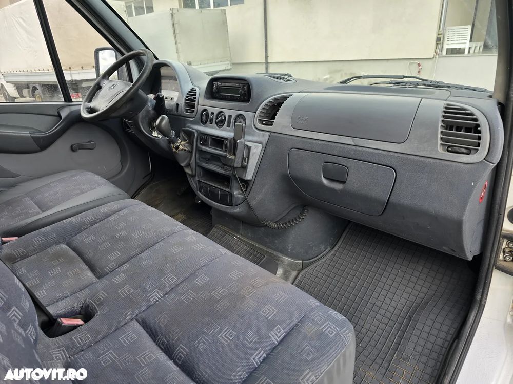 Mercedes-Benz Sprinter - 10
