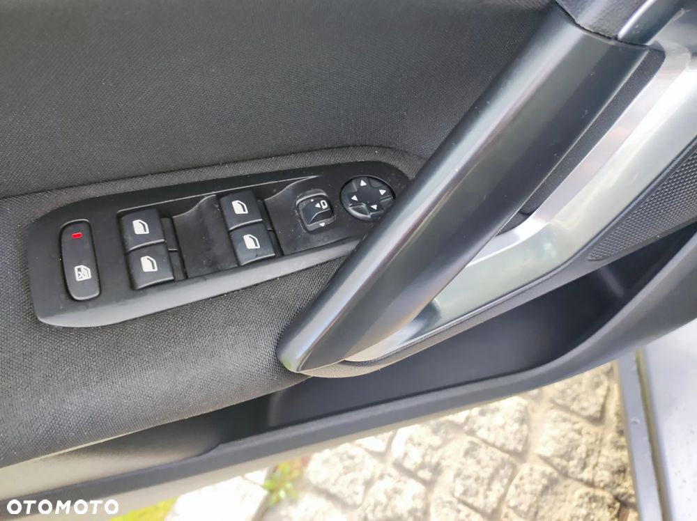 Peugeot 308 SW 1.5 BlueHDi Business Line S&S - 23