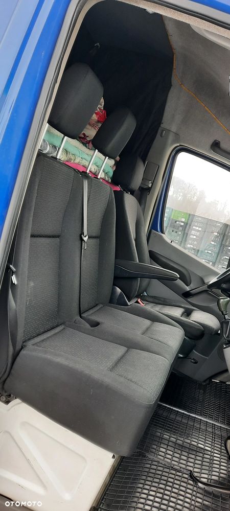Mercedes-Benz Sprinter - 23