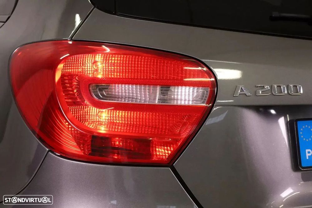 Mercedes-Benz A 200 d AMG Line - 18