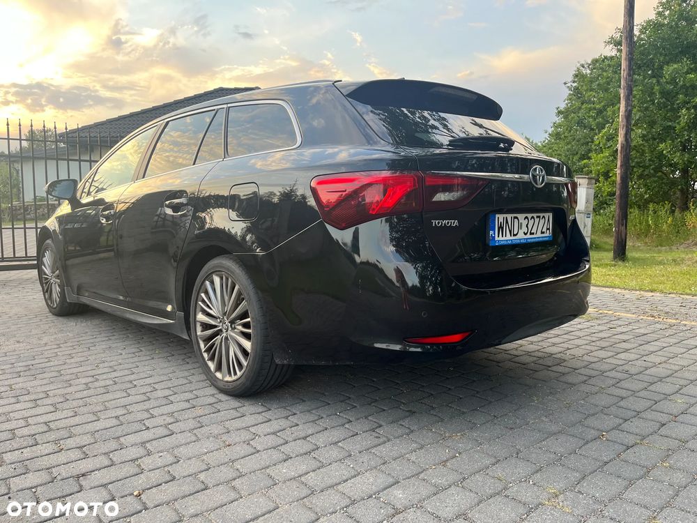 Toyota Avensis 2.0 Premium MS - 4