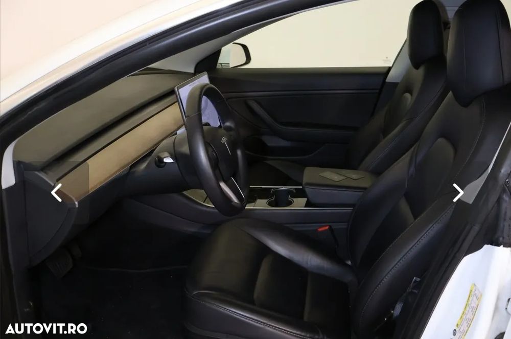 Tesla Model 3 - 6