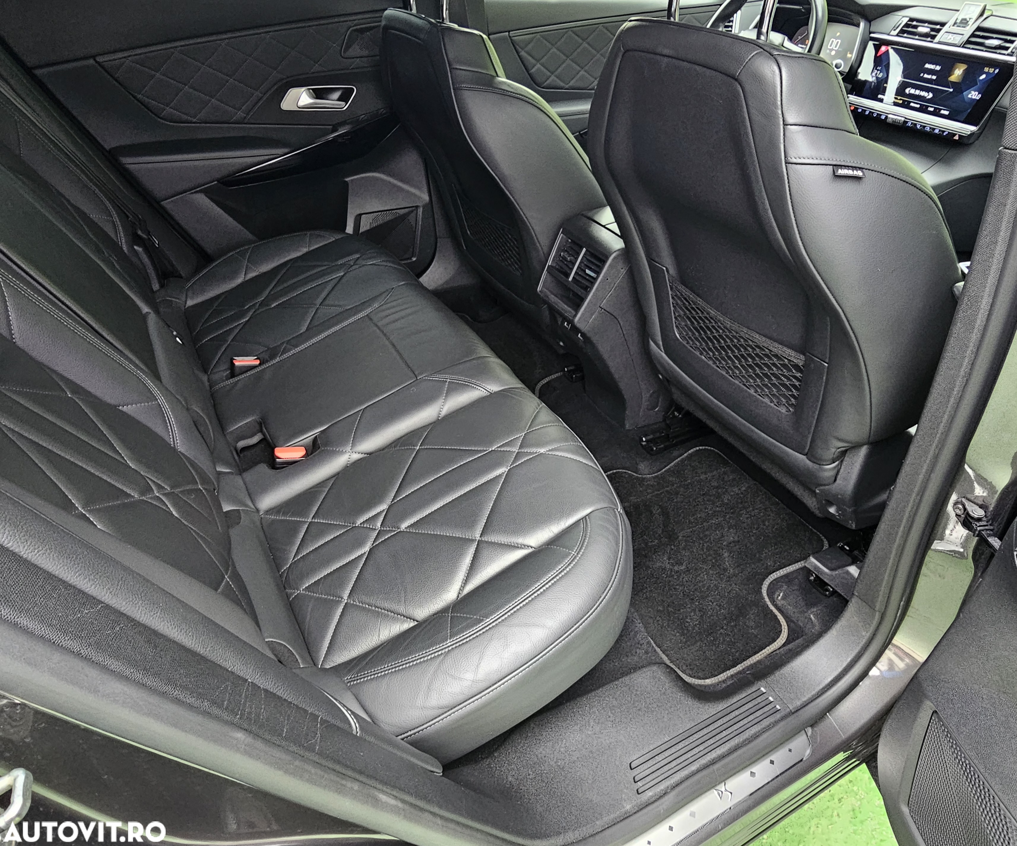 DS Automobiles DS 7 Crossback - 17
