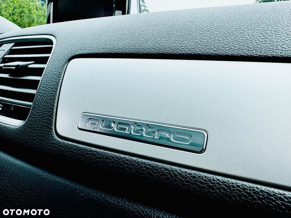 Audi Q3 2.0 TFSI Quattro Sport S tronic - 33