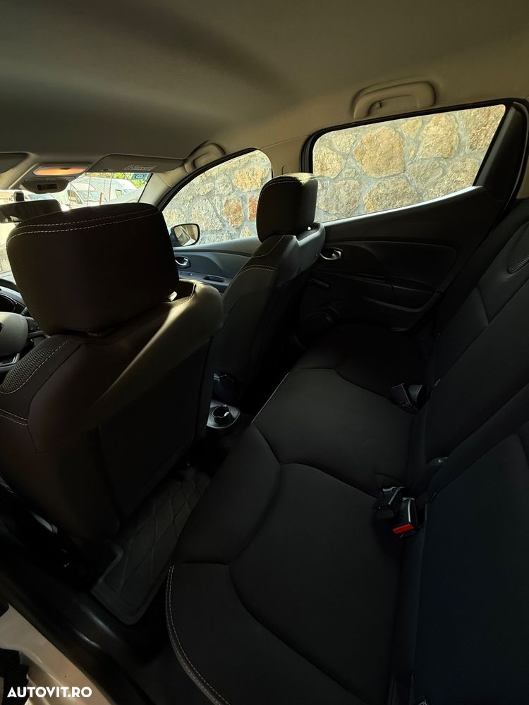 Renault Clio - 11