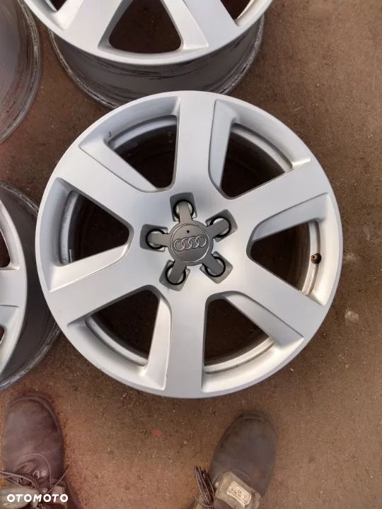 Felgi aluminiowe Audi A7 A8 D4 4H0601025 8Jx17H2 ET 30 Alusy Alufelgi Audi A-8 A-7 D4 17 Cali 4H0 - 6
